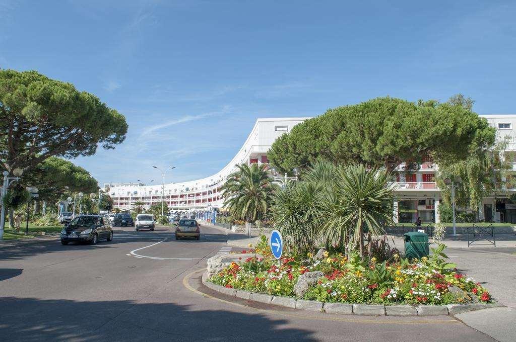 רויאן Brit Hotel Hermitage מראה חיצוני תמונה